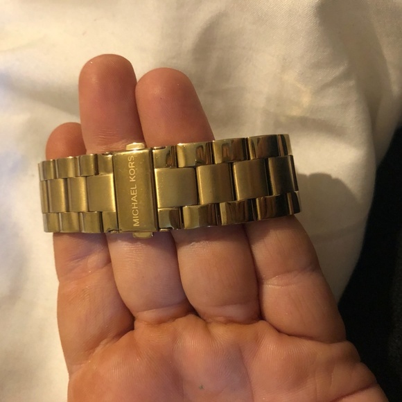 Michael Kors Gold and Pink Watch MK3264 - Picture 5 of 6